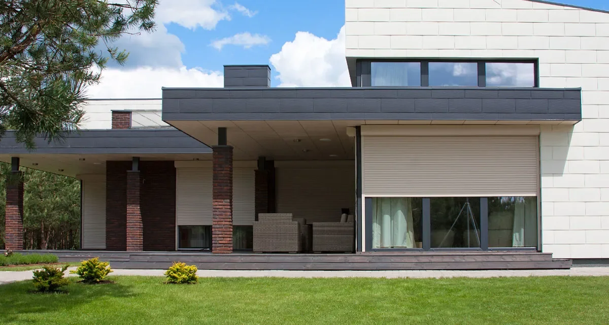 buitenzonwering_rolluiken_sfeer1200_1 buitenzonwering_rolluiken_sfeer1200_1